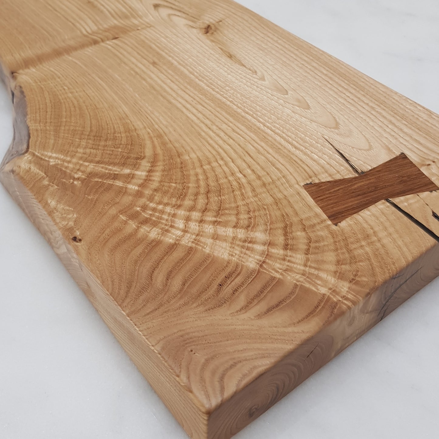 No55 Live Edge Ash Chopping Board (Large)