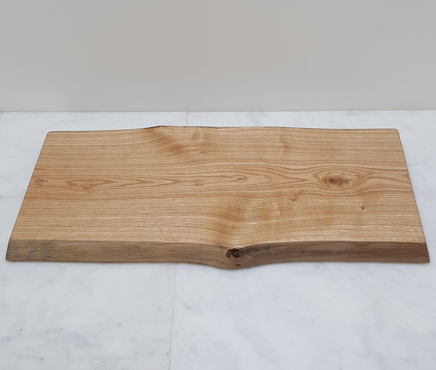 No200 Live Edge Ash Chopping Board (Large)