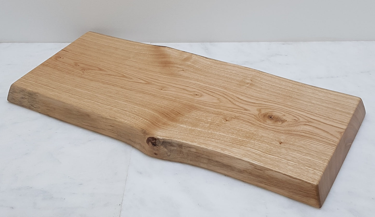 No200 Live Edge Ash Chopping Board (Large)