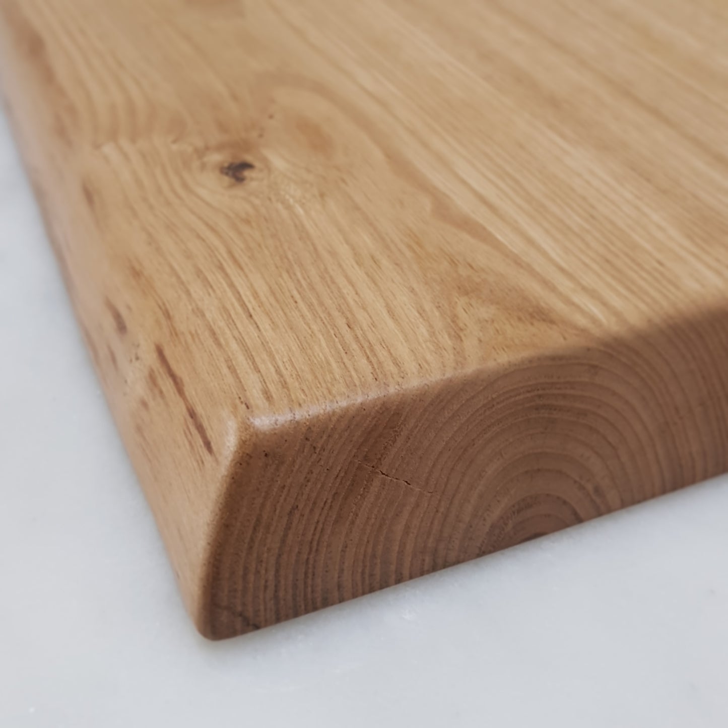 No203 Live Edge Ash Chopping Board