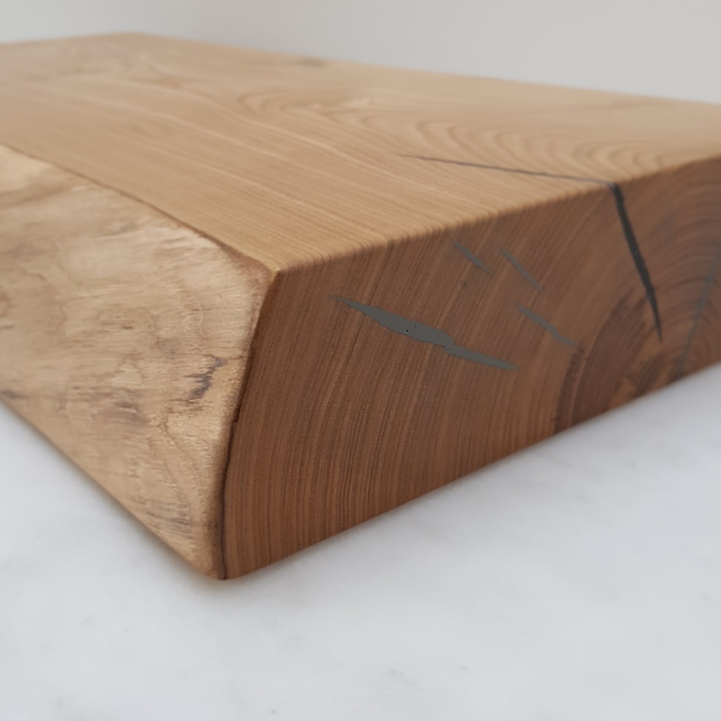 No35 Live Edge Ash Chopping Board (XLarge)