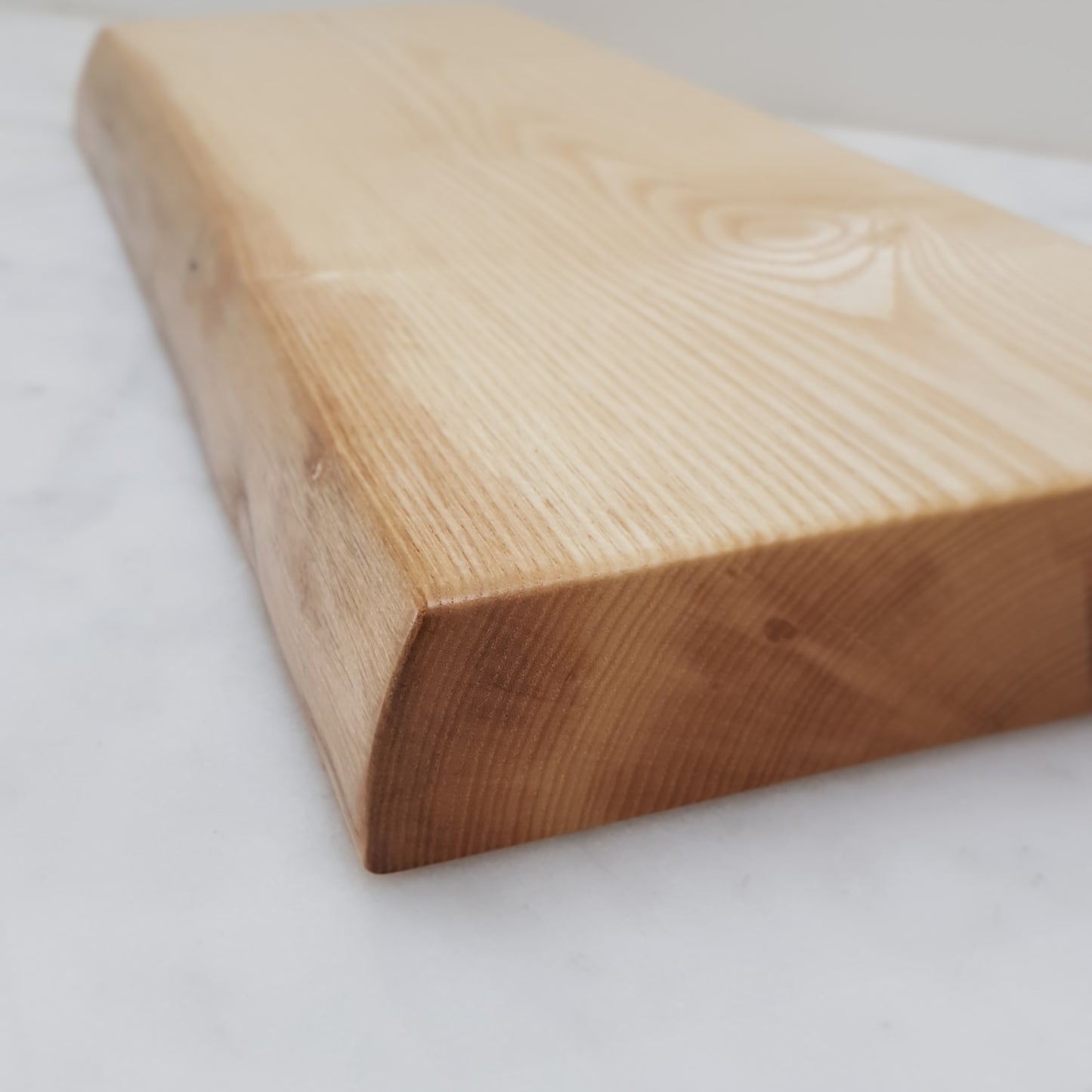 No51 Live Edge Ash Chopping Board (Large)